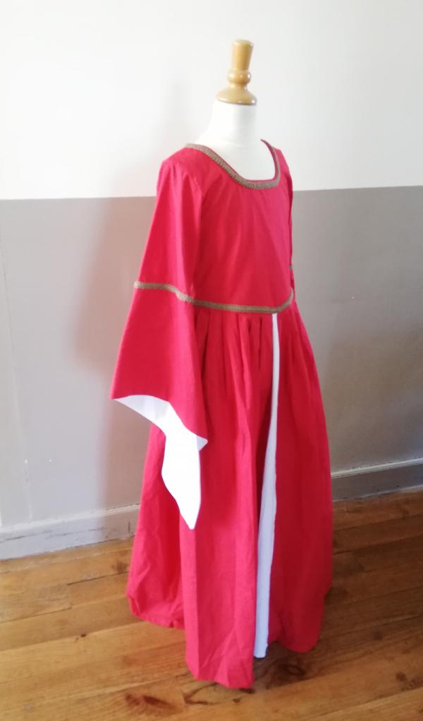 Robe médiévale rouge