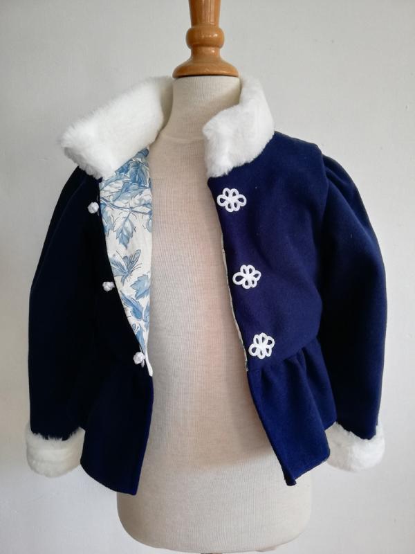 Veste russe bleue